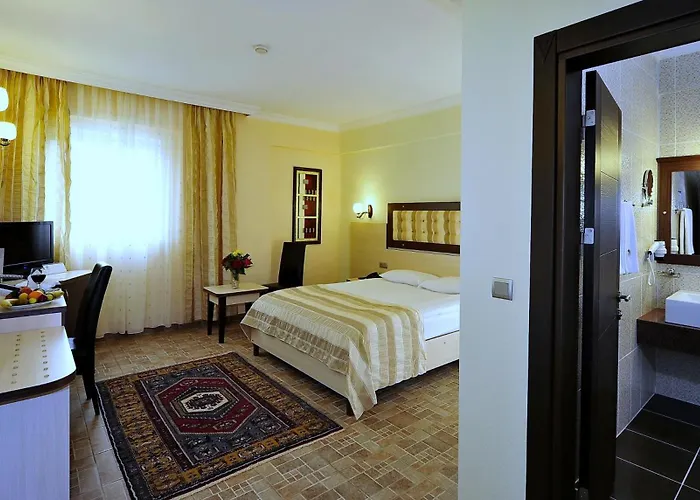 Monark Cappadocia 4*